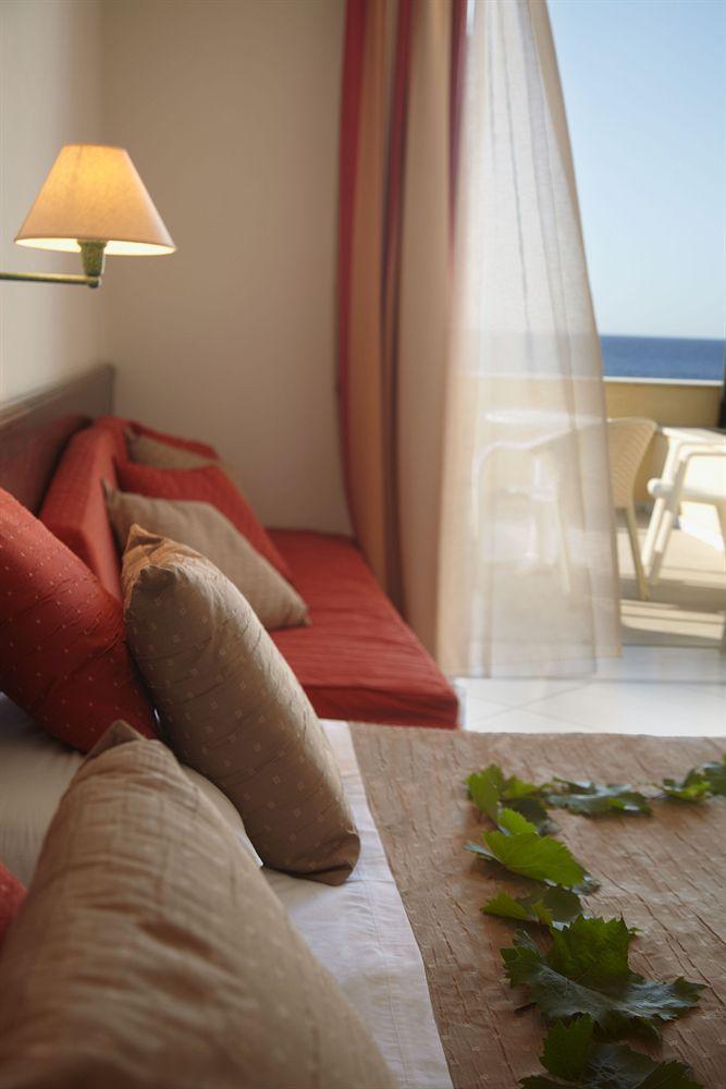 Amanda Hotel Karlovassi Eksteriør bilde